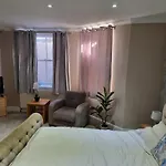 Hove Mansions Apartment