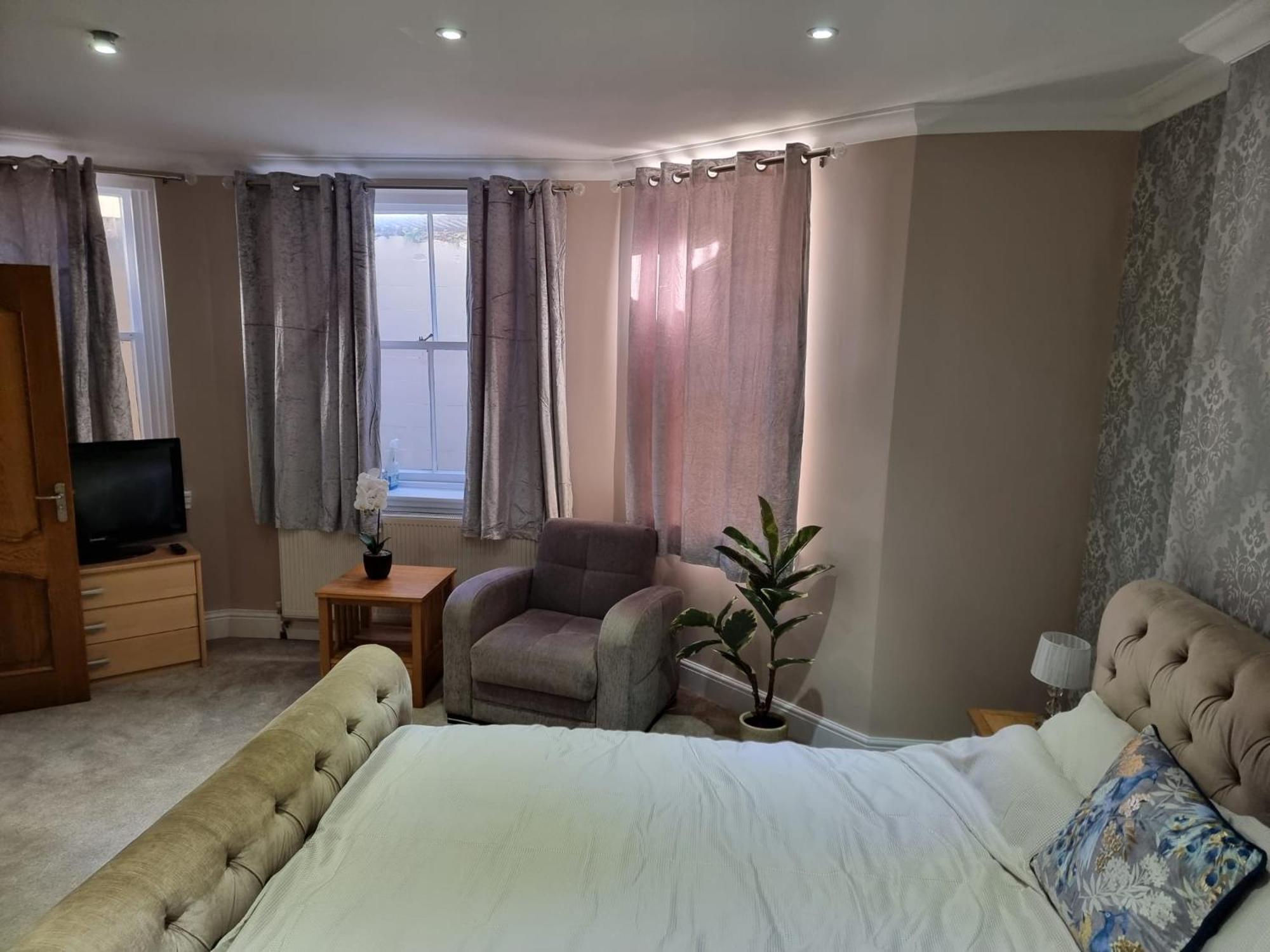 Mansions Apartment *